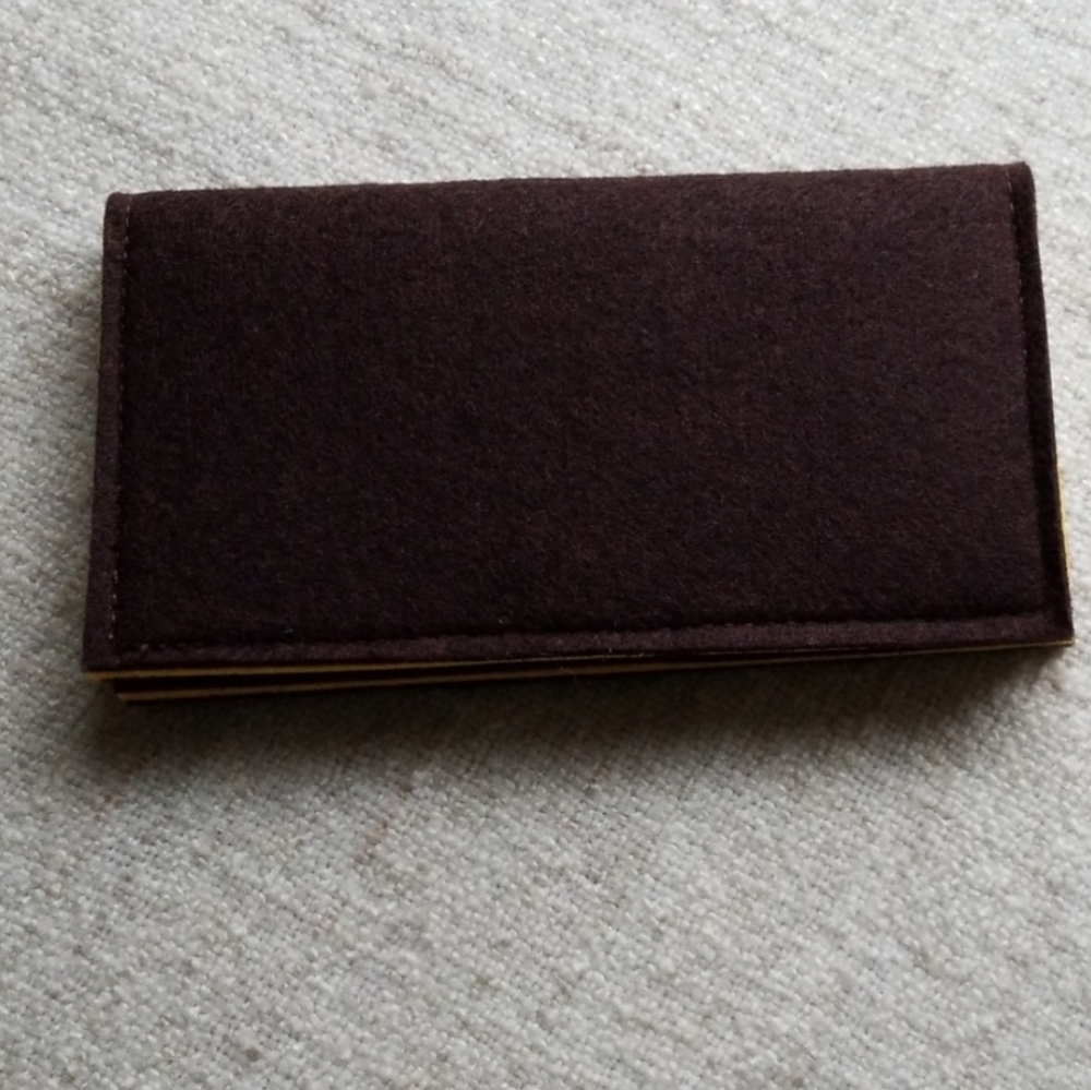 🎉 5/$15 | NWT! UNIQUE BOUTIQUE Felt Wallet